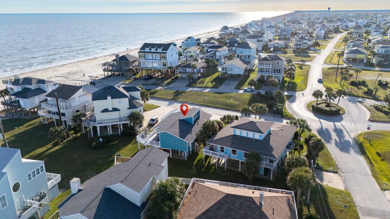 Aerial view: the house is just a short walk from the beach